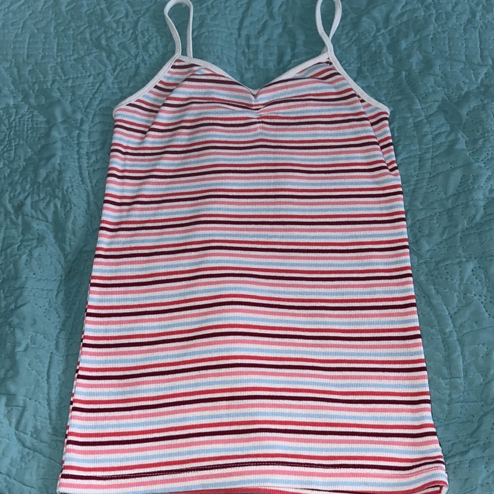 A pink tank top for the summer